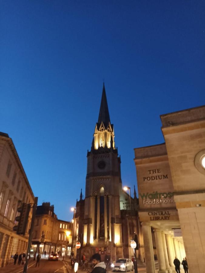 Cosy Room Near The City Centre With Free Parking Bath Extérieur photo