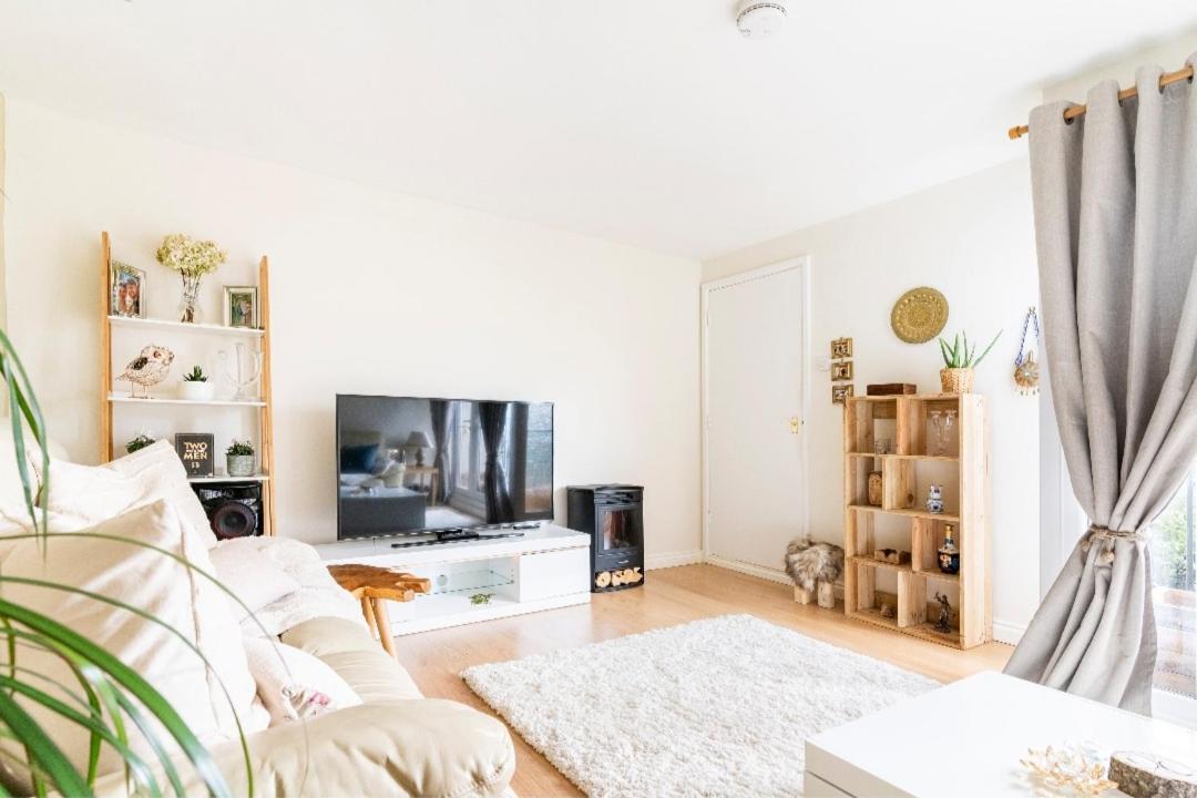 Cosy Room Near The City Centre With Free Parking Bath Extérieur photo
